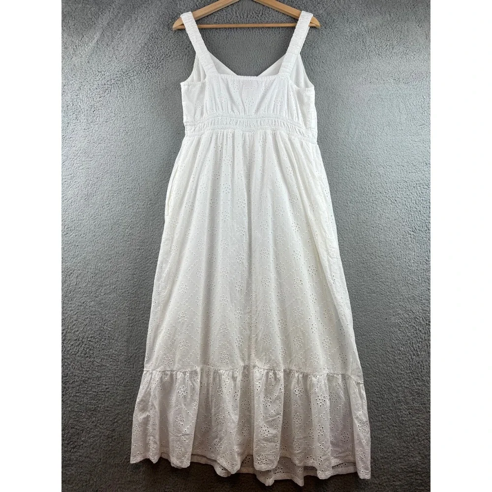 New Isabel by Ingrid & Isabel White Eyelet Maternity Maxi Dress V-Neck Smocked M - Picture 2 of 13